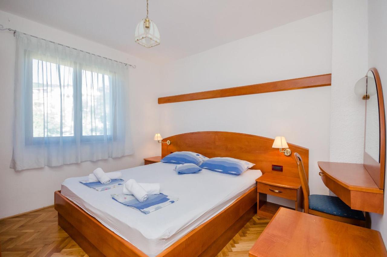 Apartments Zorka Kampor Buitenkant foto
